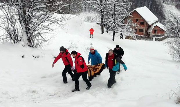 Снег оковао Голију, на Пештеру минус 30